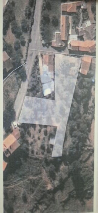 Casa para  reconstrução com terreno