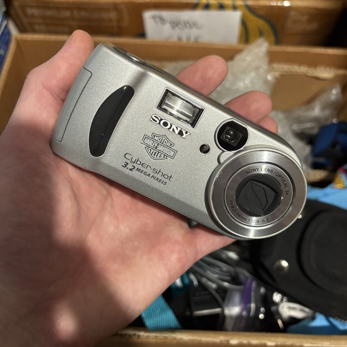 Sony cyber shot dsc p71