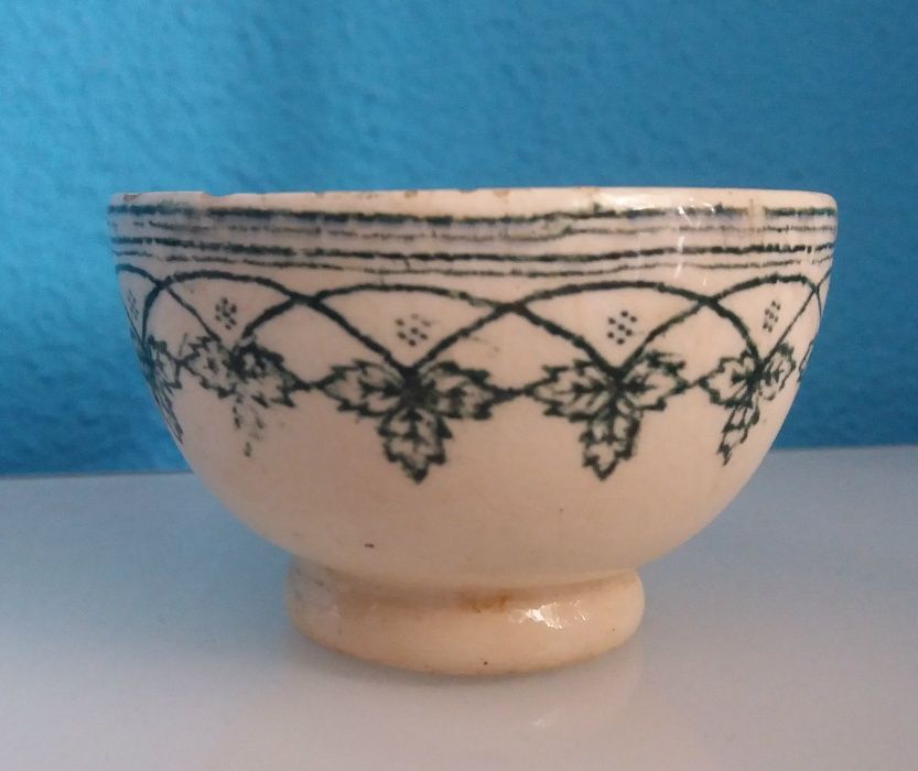 2 tigelas muito antigas