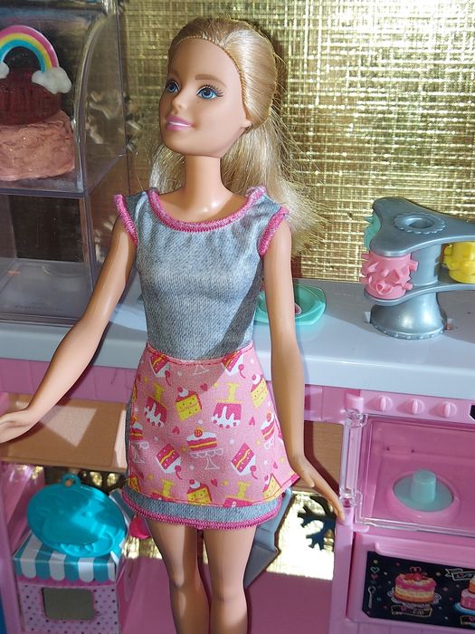 BARBIE artystyczna pracownia wypieków GFP59 Mattel  3+