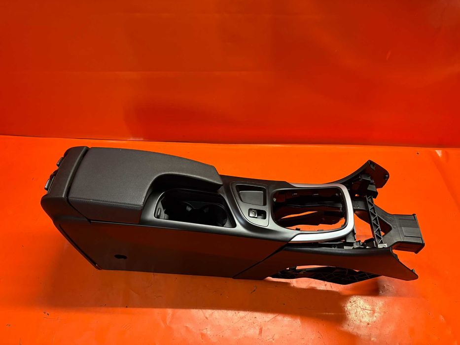 353K Podłokietnik Tunel Środkowy Opel Insignia A