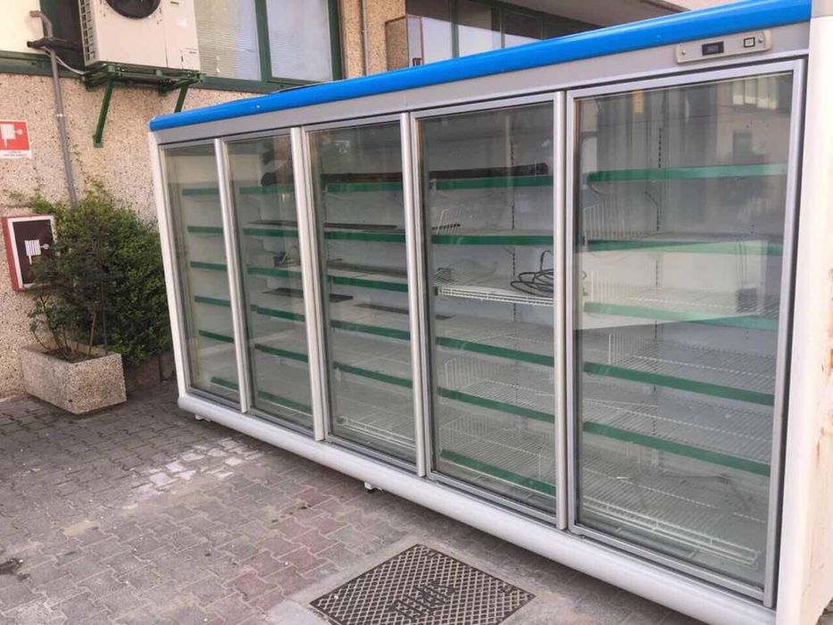 Продам холодильні вітрини. Продам холодильні регали