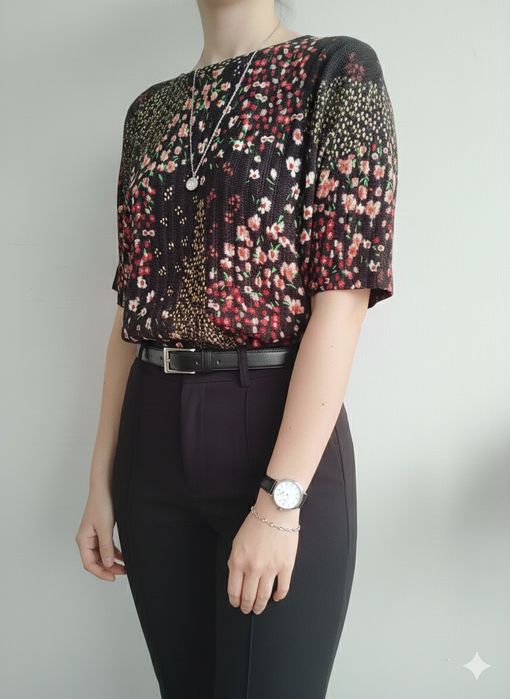 Blusa com padrão floral - Lefties - Tamanho L
