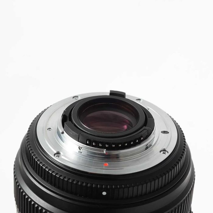 Об’єктив Sigma AF 24–70mm f/2.8 EX DG HSM для Nikon