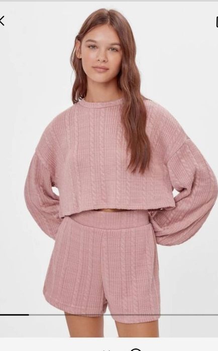 Продам новые  женские шорты Bershka  p.S.