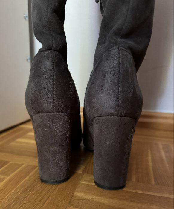 Kozaki jesienno zimowe szare na obcasie