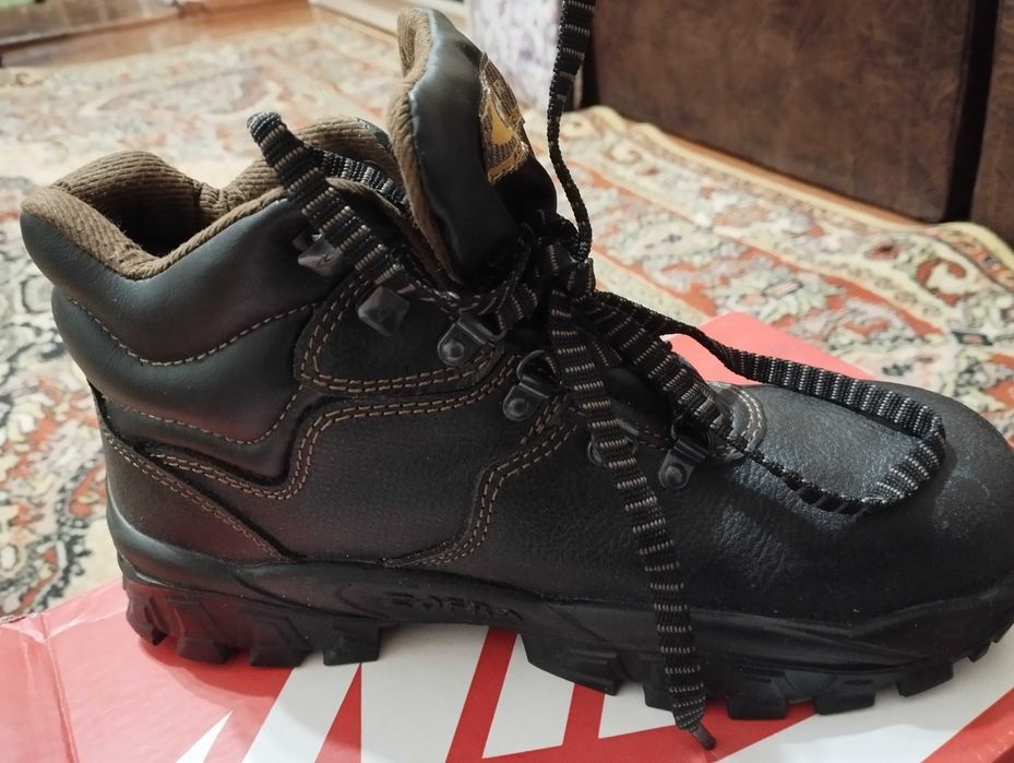 Робочі черевики, взуття, ботинки, сапоги чоловічі, металевий підносок