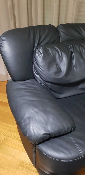 Poltrona cabedal preto