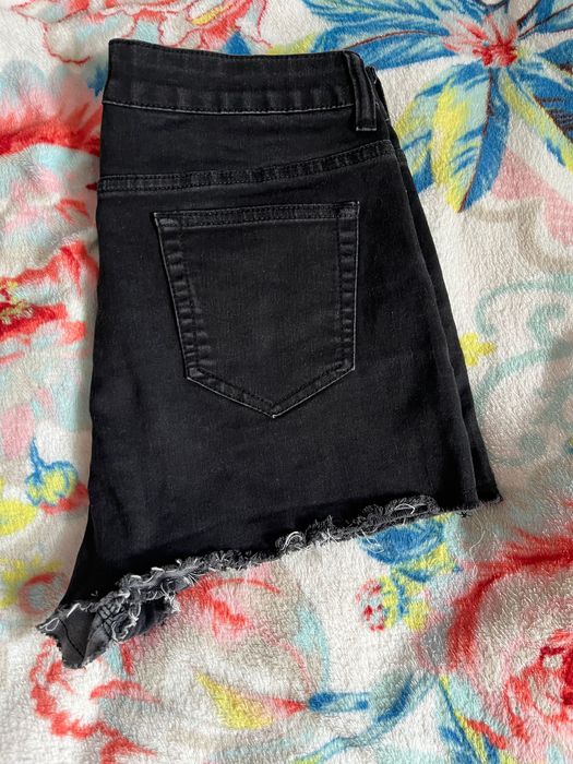 Шорти короткі з бусинами