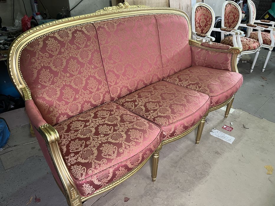 Перетяжка та ремонт мʼяких  меблів