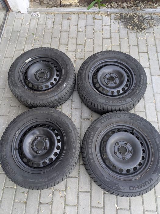 Koła zimowe z felgami 195/65 r 15 + kołpaki