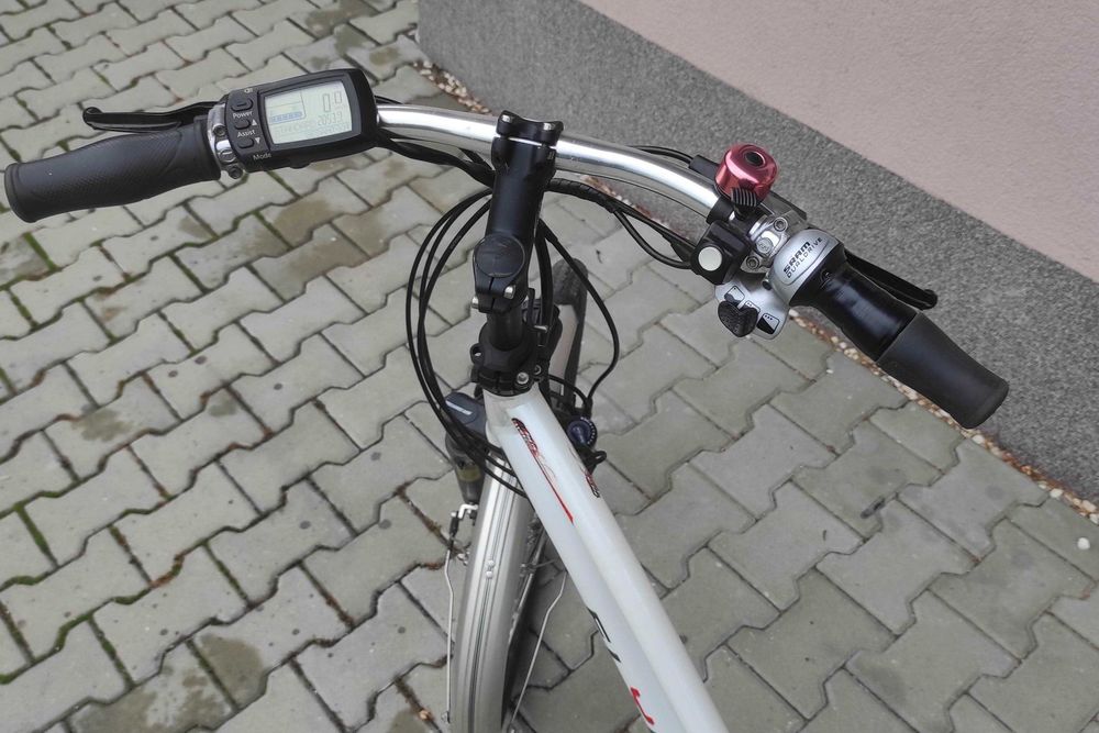 Rower elektryczny Flyer silnik centralny Panasonic