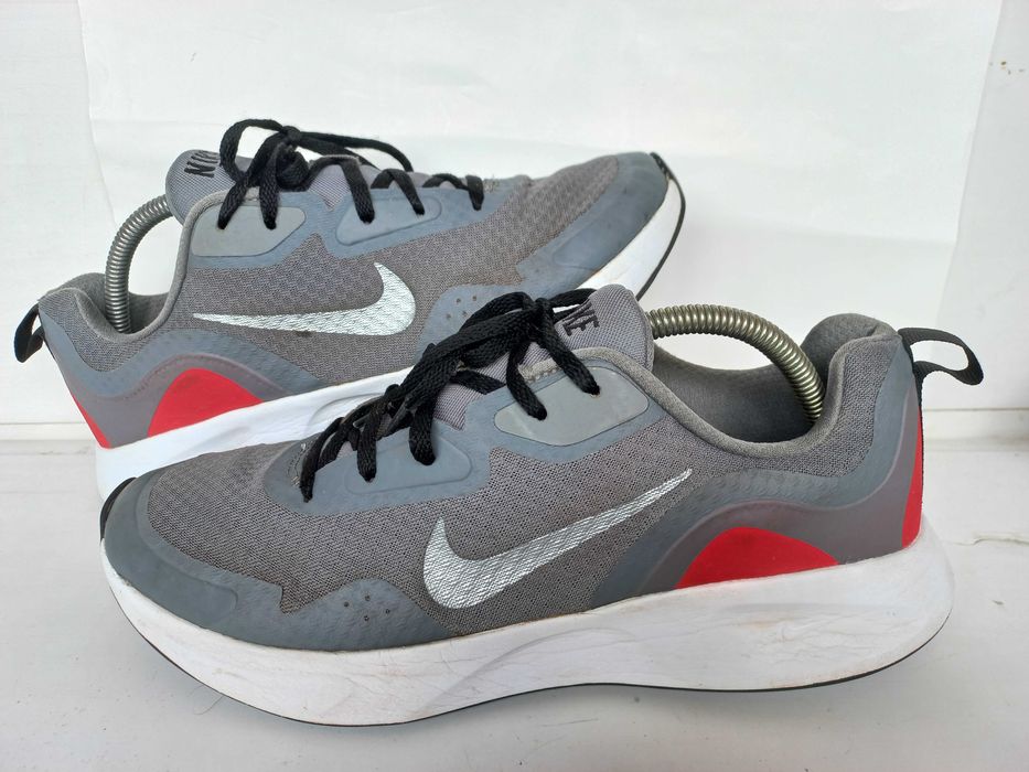 Nike кроссовки оригинал 41-42/26,5