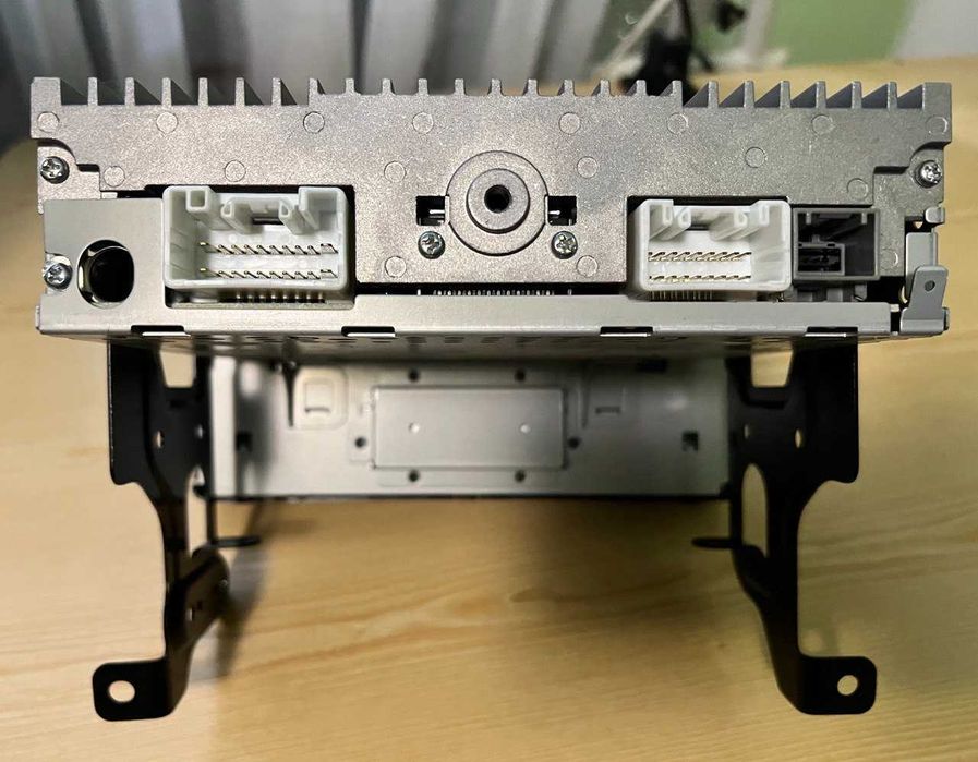 Автомагнітола Mitsubishi з панеллю