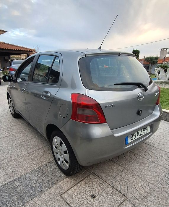 Toyota Yaris 1.0 VVT-i com AC