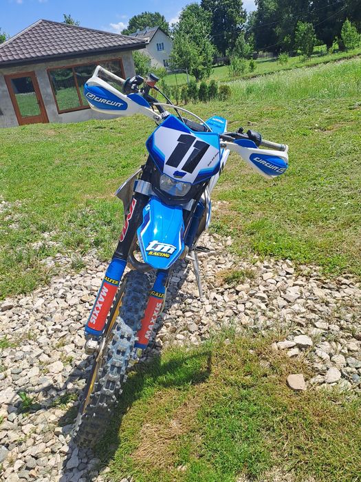 Оригінальний мотоцикл tm racing 125 кубів в ідеальному стані.