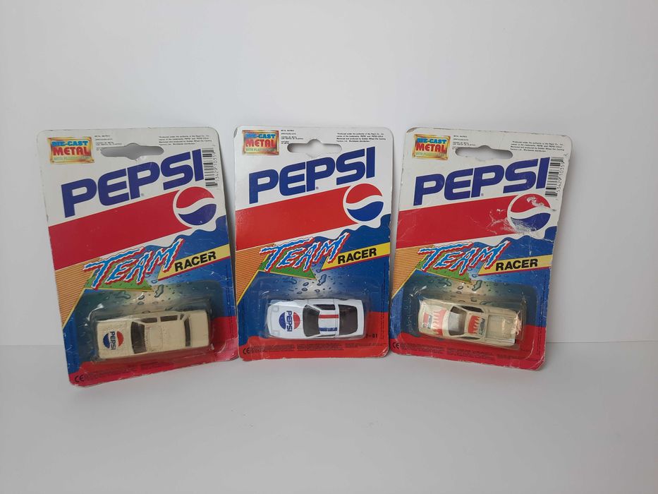 3 carros de colecção Pepsi (na caixa original)