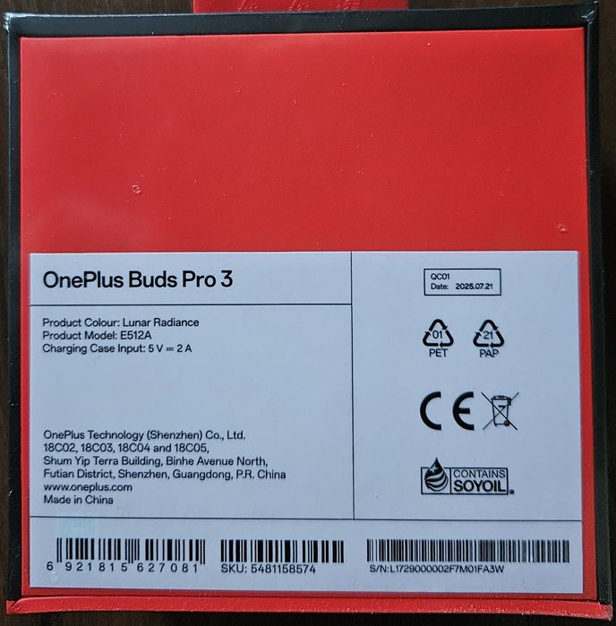 OnePlus  Buds Pro 3.Колір Midnight Opus та Lunar Radiance