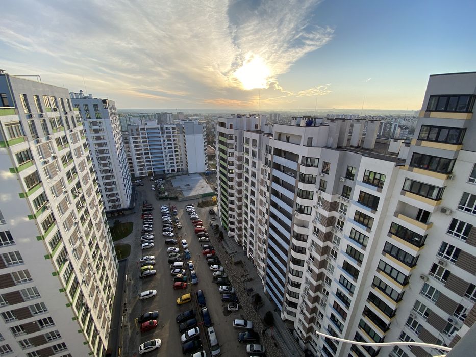 Продаж 3 кімн.  квартири ЖКАкварелі2/Вишневе