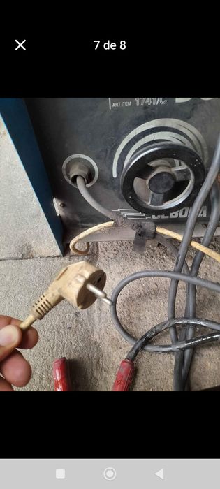 Máquina de soldar trifásica