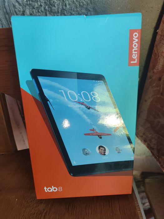 Планшет Леново новый.