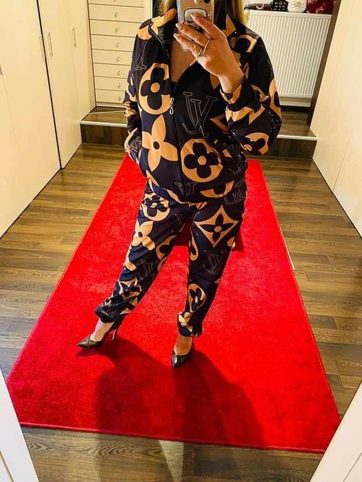 Dres lv. Komplet bluza i spodnie