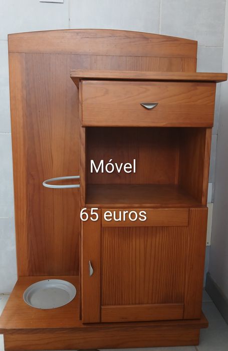 Móveis de madeira