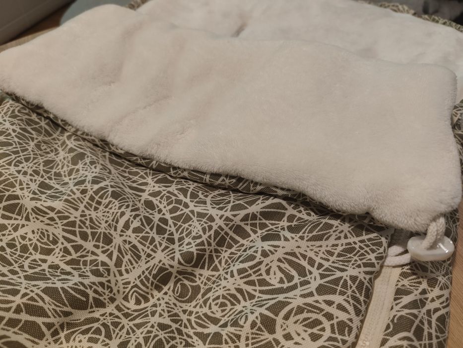 Piękny ciepły śpiworek do wózka