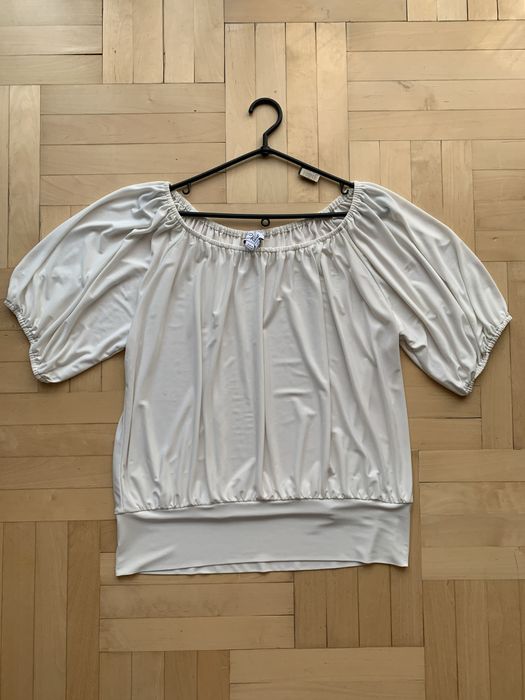 Kremowa elegancka bluzka na krótki rękaw Chaus