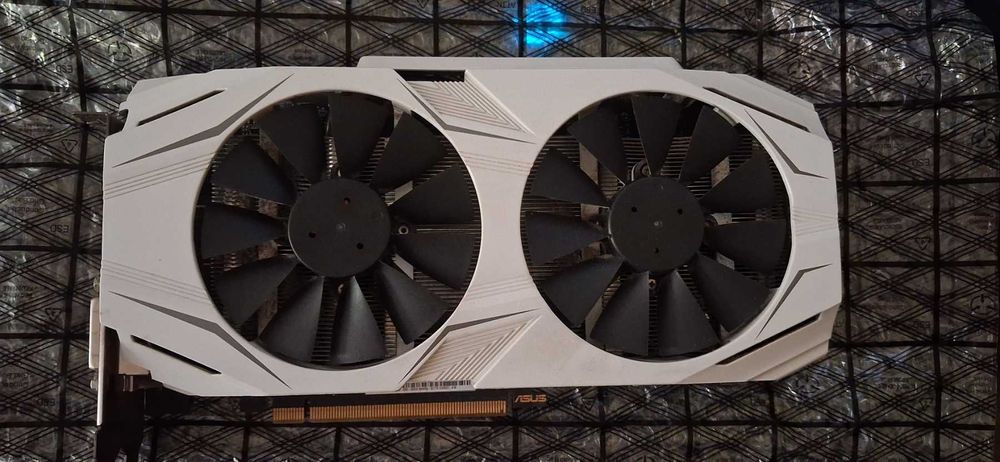 ASUS GeForce GTX 1060 Dual OC 3GB
