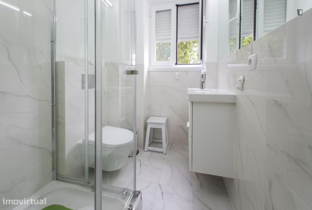 Quarto - localizado em Alameda Lisbon