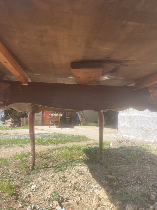 Mesa espaçosa impecavel