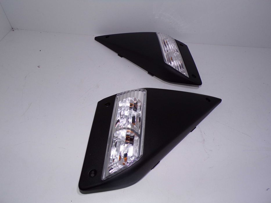 Aprilia SR Gilera Nexus kierunkowskaz lewy i prawa osłona Nowe OEM.