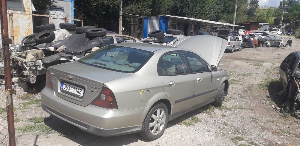 Шевролет Лачети  кузов или частями