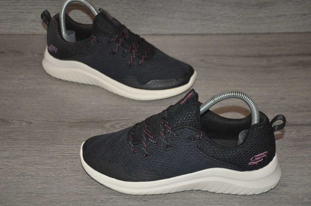 Продам кросівки Фірма Skechers.