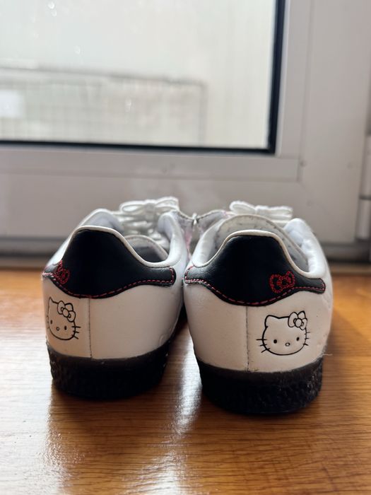 Adidas Gazelle 50 Anos Hello Kitty criança