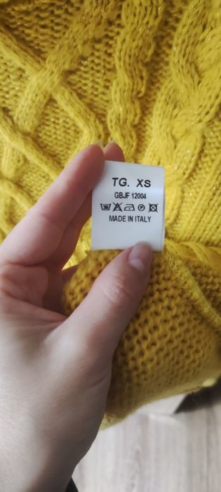 Новий жіночий светр