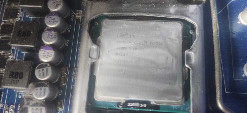 Vendo Motherboard GA-Z68P-DS3 com cpu Intel Core I7-3770