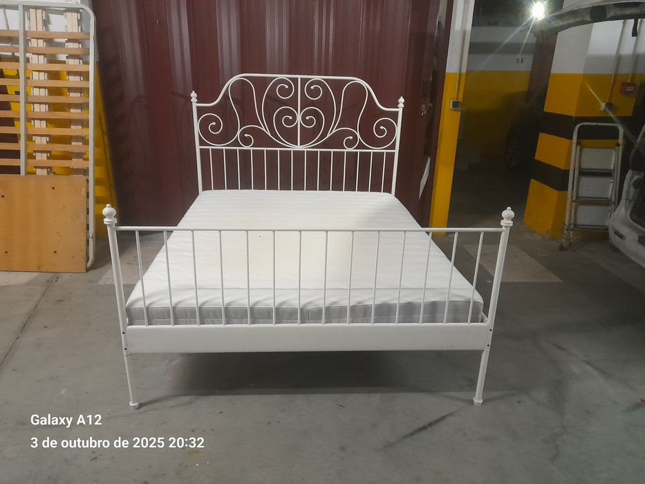Cama casal metal com colchão