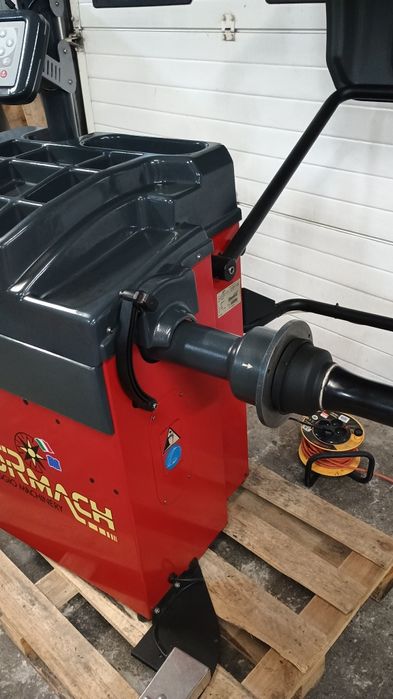 Wyważarka do kòł Cormach