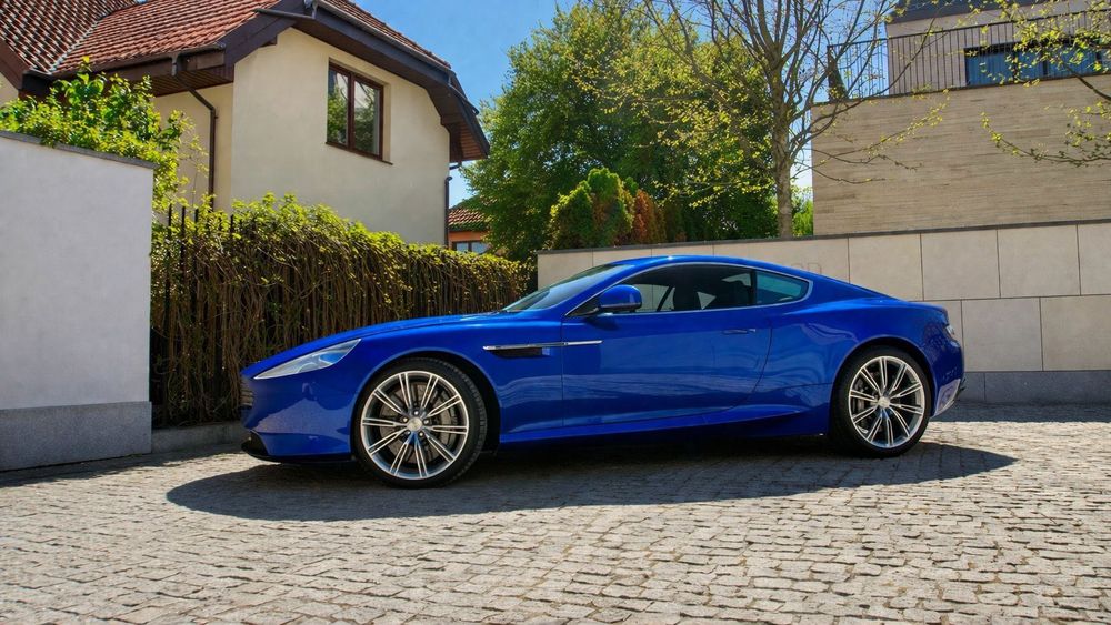 Aston Martin virage