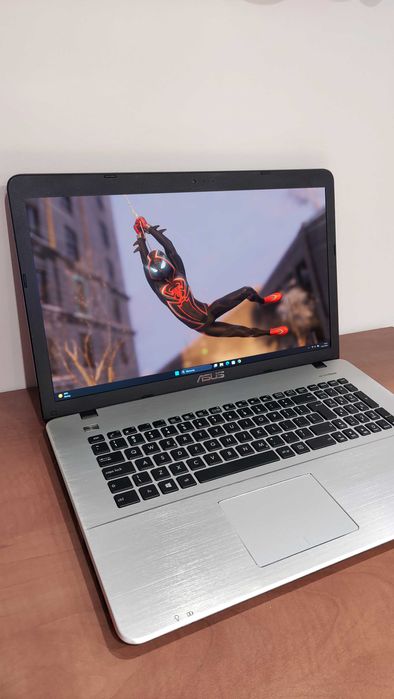 ASUS Gaming 17cali IPS i7 GTX 12GB 650GB CS WoT GTA5
