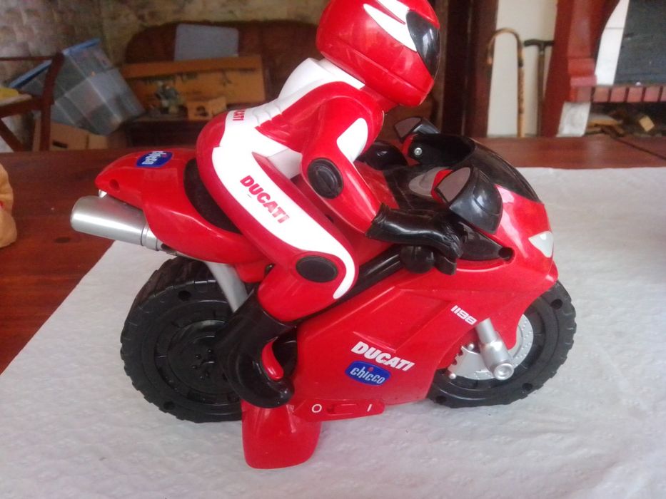 Moto da marca Chico442278663276482562