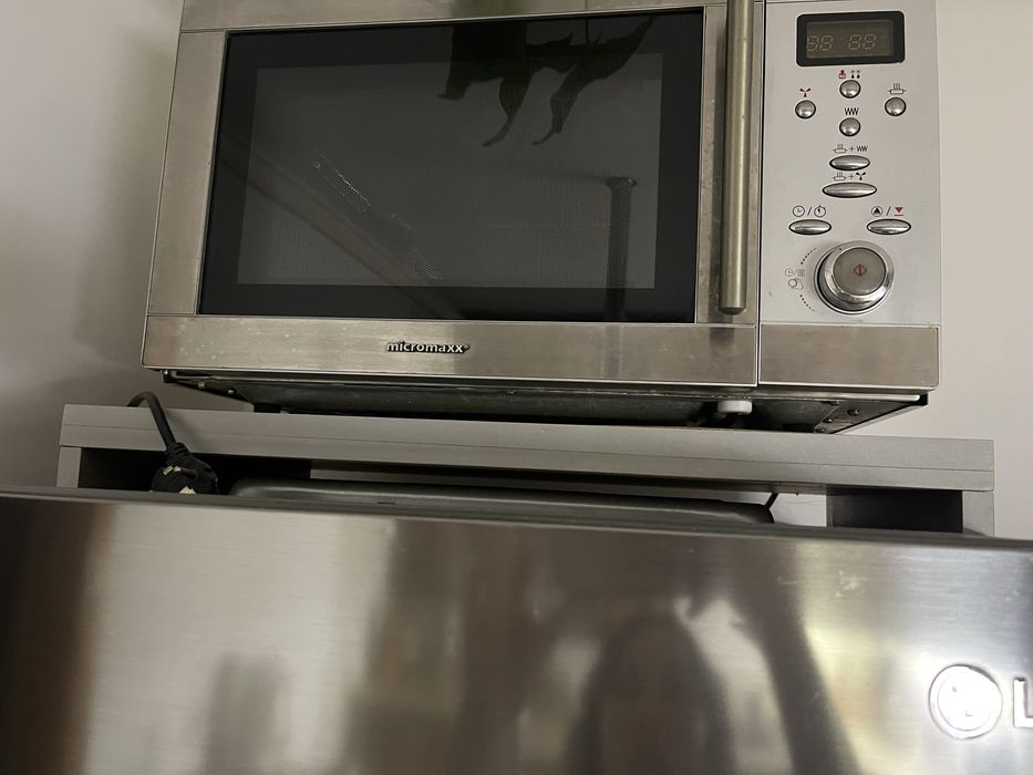 Продам мікрохвильовку