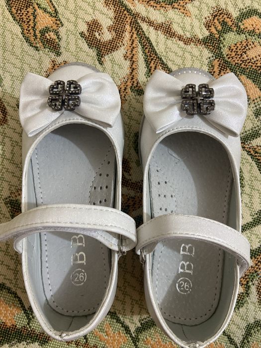 Туфельки на діачинку 26 р.