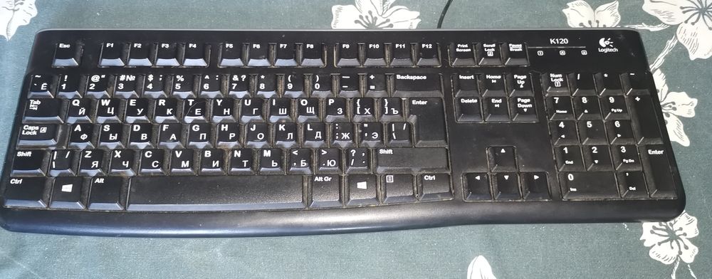 Продам клавіатуру Logitech k120