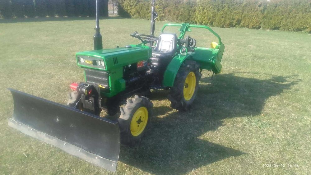 Traktor ogrodniczy Iseki Tx 1300 z glebogryzarką i pługiem śnieżnym 4x4