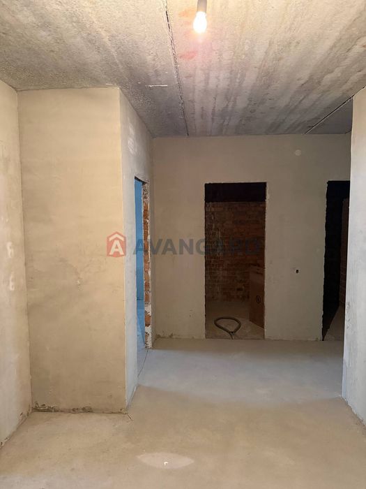 2-кімнатна 80,3 м² на Озерній — зданий будинок.