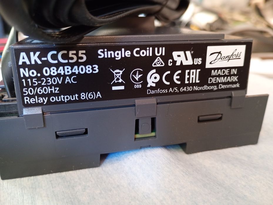 Sterownik urządzeń chłodniczych Danfoss AK-CC55 Single Coil