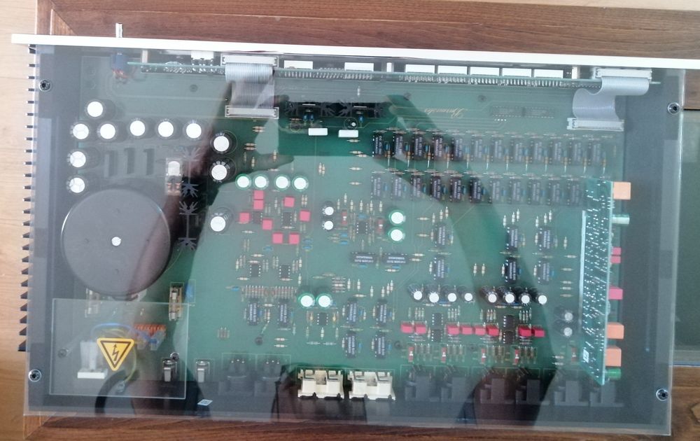 Conjunto Burmester 933 power e pré/amplificador 935 e tuner 993 rondo